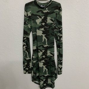 💚🖤 NWOT Camo Body-Con Dress 💚🖤